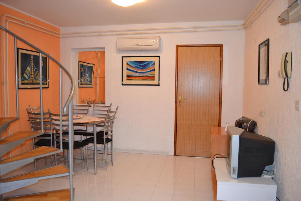 Apartments Cavae Romanae Medulin Rum bild